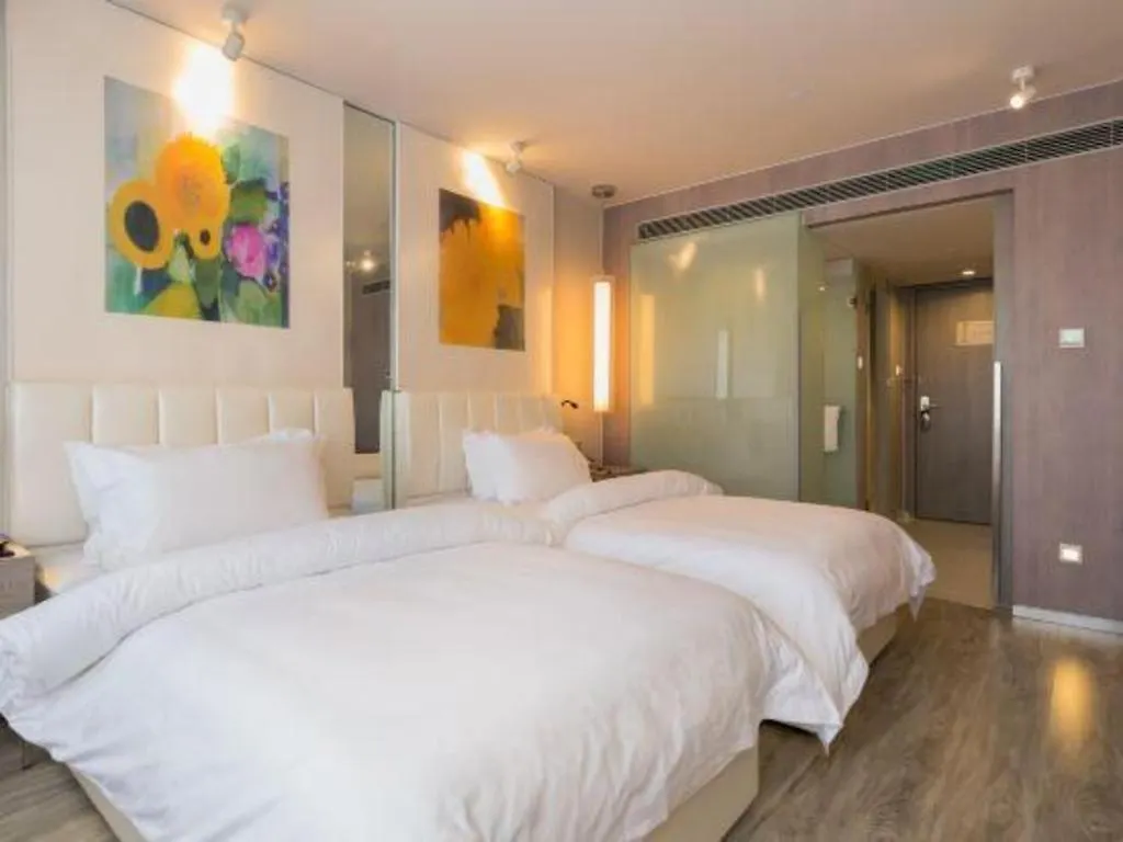 ****  Jinjiang Metropolo Shanghai Xujiahui Nanhuating Hotel China