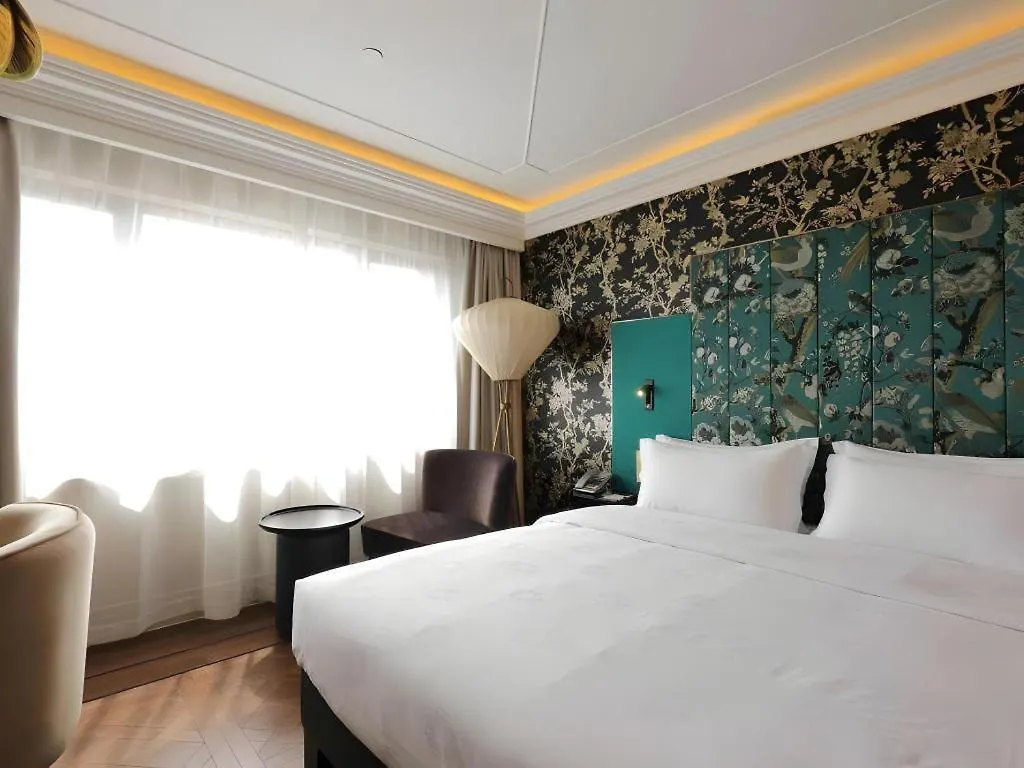 Jinjiang Metropolo Shanghai Xujiahui Nanhuating Hotel