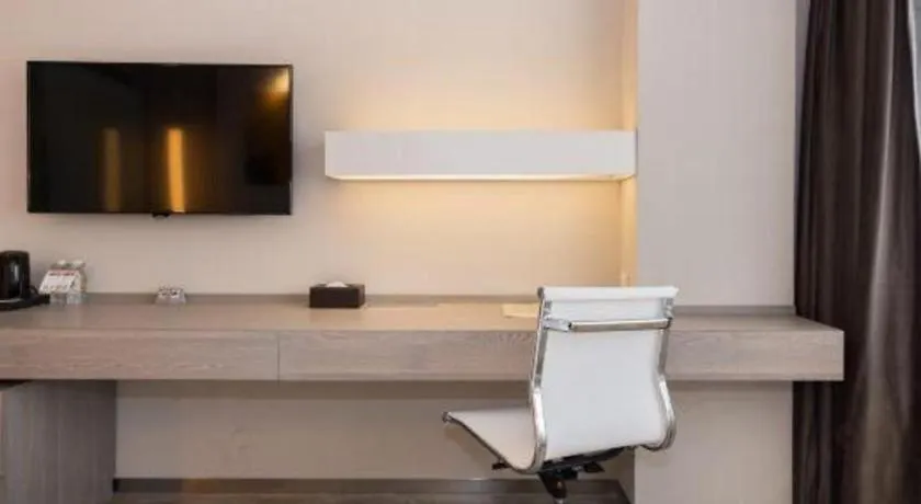 Jinjiang Metropolo Shanghai Xujiahui Nanhuating Hotel סין