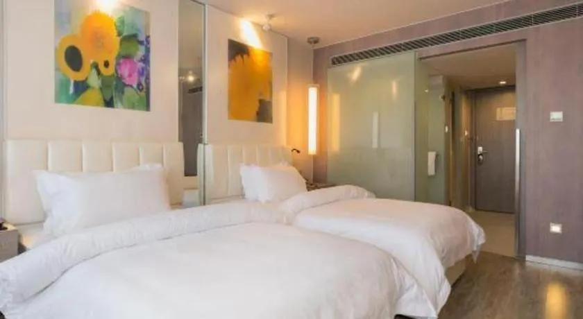 Jinjiang Metropolo Shanghai Xujiahui Nanhuating Hotel