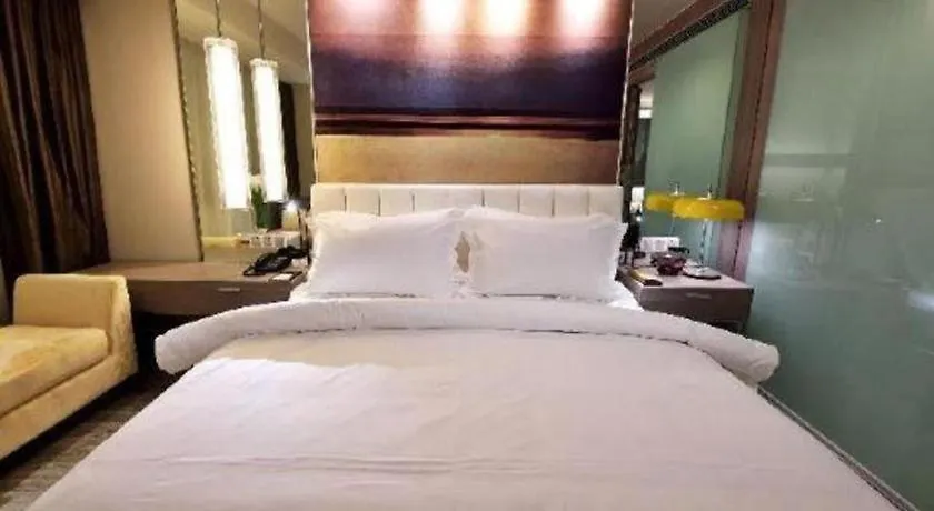 Jinjiang Metropolo Shanghai Xujiahui Nanhuating Hotel סין
