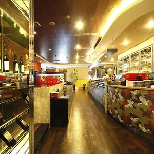 New East Hotel